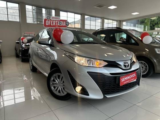 TOYOTA YARIS 1.3 16V FLEX XL LIVE MULTIDRIVE